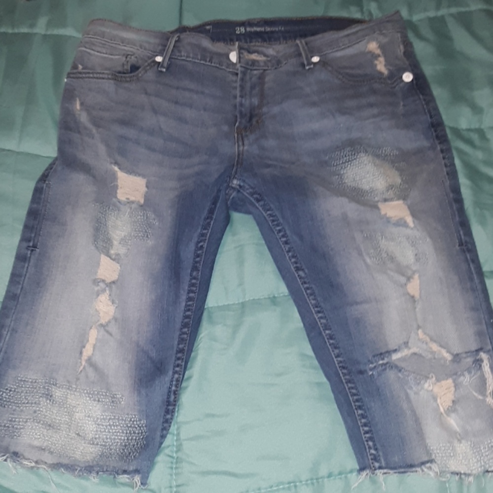 Cut off Levi Shorts